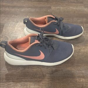 Nike Roche G Spikeless Golf Shoe Sneakers Charcoal Gray Coral Pink